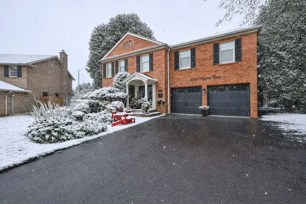 3555 Kingbird CT, Mississauga, ON L5L 2P9