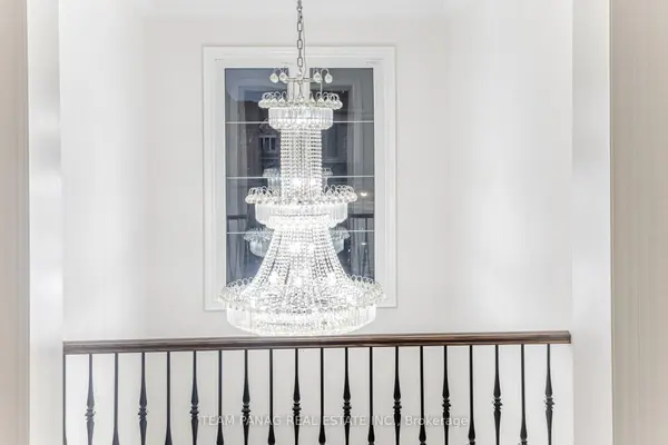 26 Snaresbrook CRES, Brampton, ON L6P 4G7