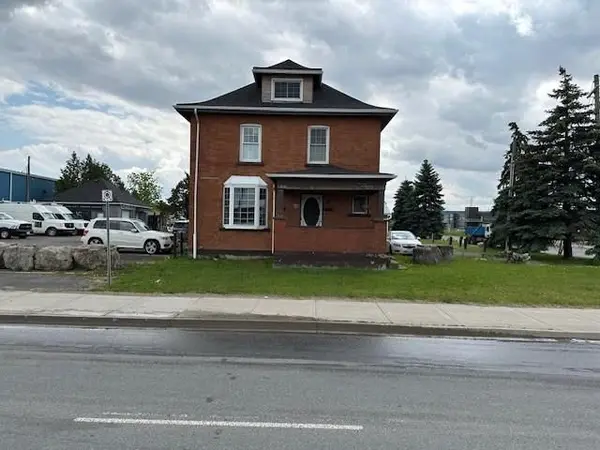 1360 Rymal RD E, Hamilton, ON L8W 3N1