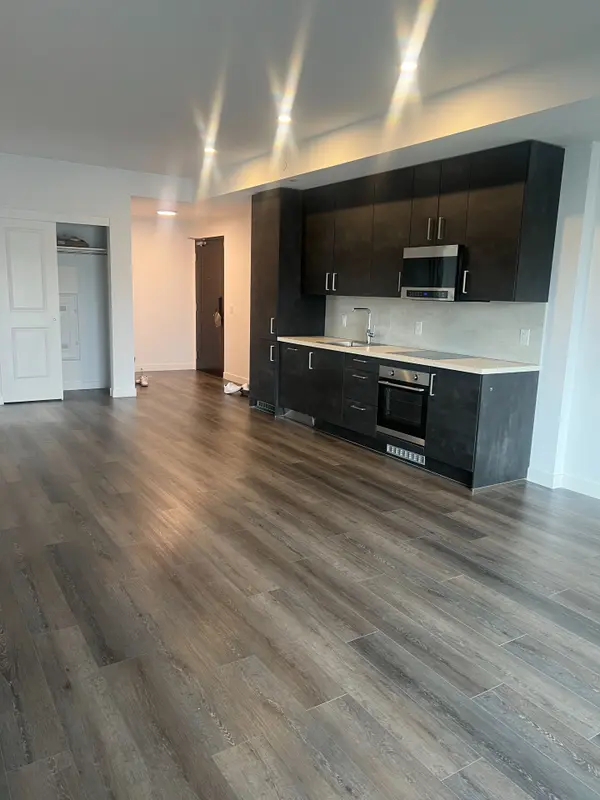 7549 Kalar RD #209, Niagara Falls, ON L2H 3W7