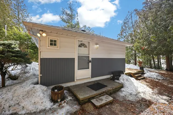 21 Stanley RD, Kawartha Lakes, ON K0M 2T0