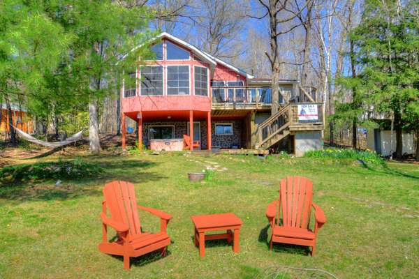 476 Hungry Bay RD E,  Georgian Bay,  ON L0K 1S0