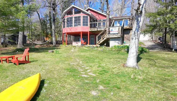 476 Hungry Bay RD E, Georgian Bay, ON L0K 1S0