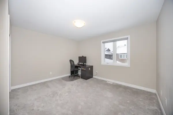 116 Helen Rapp WAY, Blossom Park - Airport And Area, ON K1T 0N4