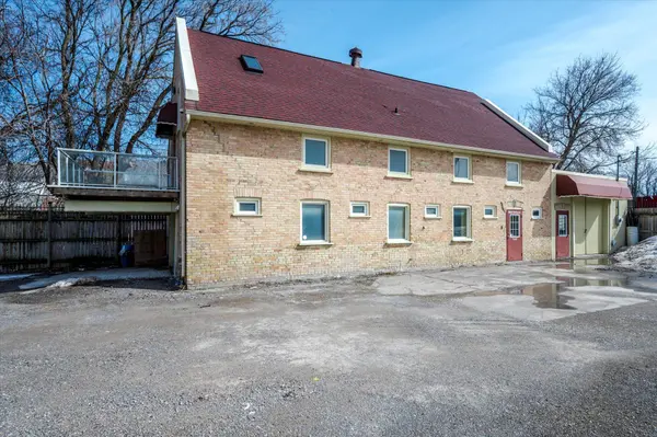 255 McDonnel ST S #Upper Unit, Peterborough, ON K9H 2W2