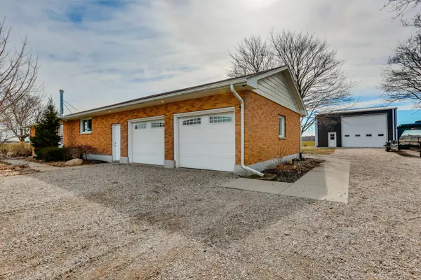 7979 Lasalle Line, Brooke-alvinston, ON N0M 2S0