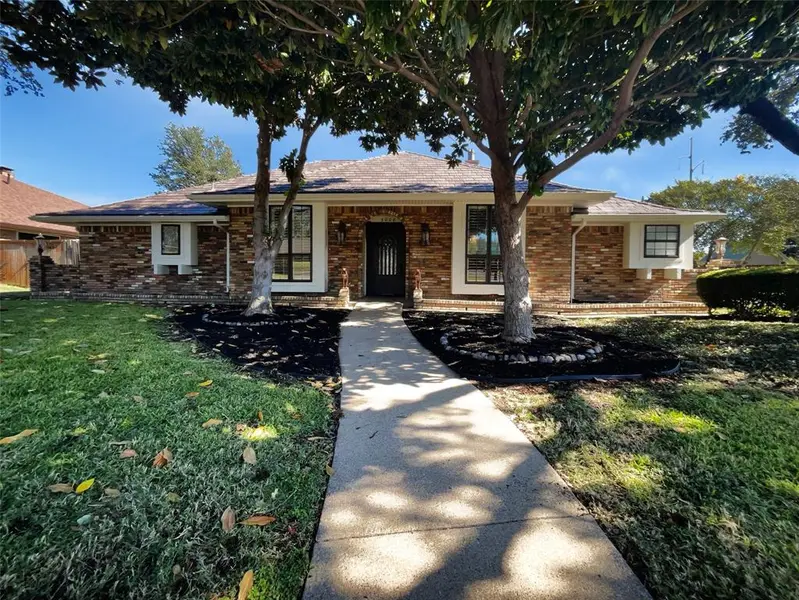 5008 Urban Crest Road, Dallas, TX 75227