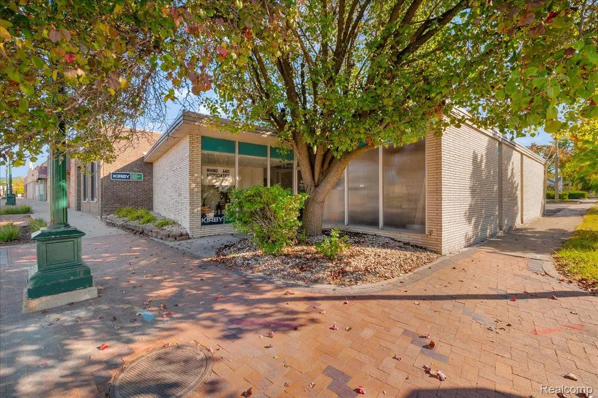 3151 S Wayne RD, Wayne, MI 48184