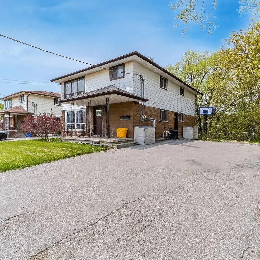 580 Gibb ST, Oshawa, ON L1J 1Z5