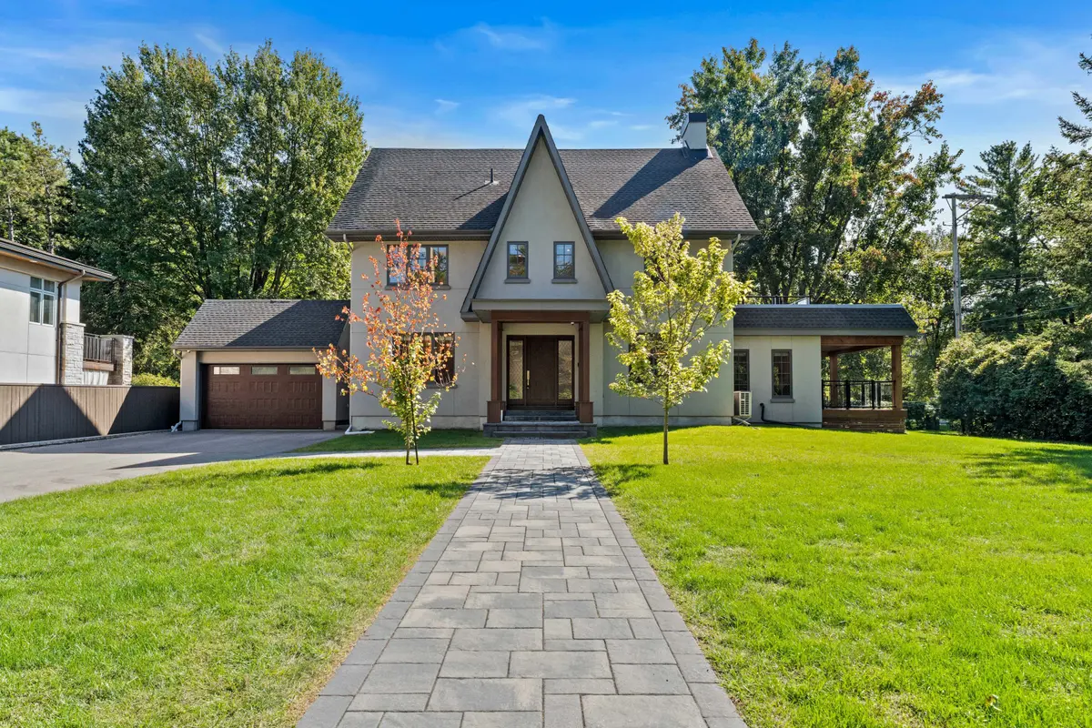 320 Hillcrest RD, Rockcliffe Park, ON K1M 0J6