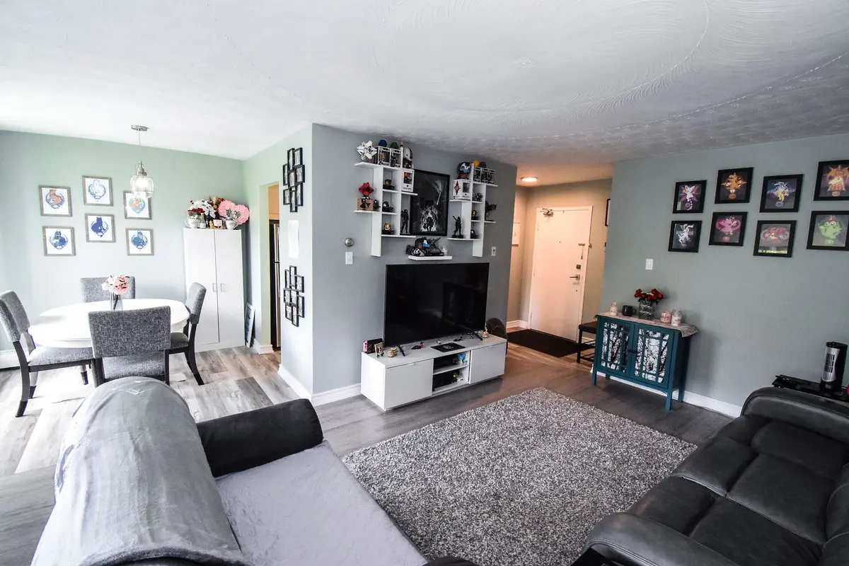 359 GENEVA ST #811, St. Catharines, ON L2N 2G5