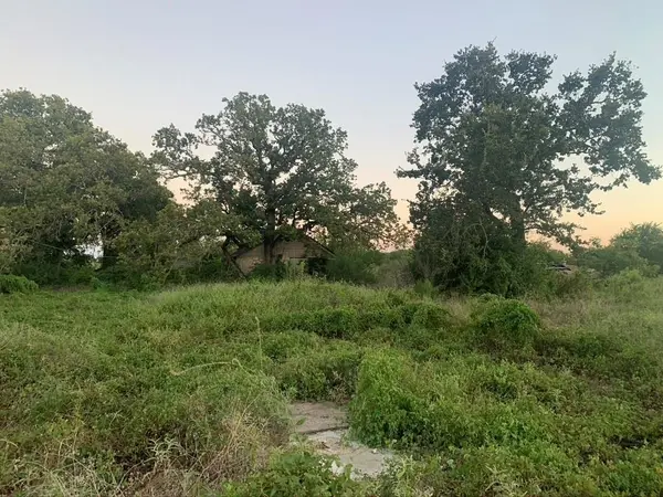 1866 E Washington Street, Stephenville, TX 76401