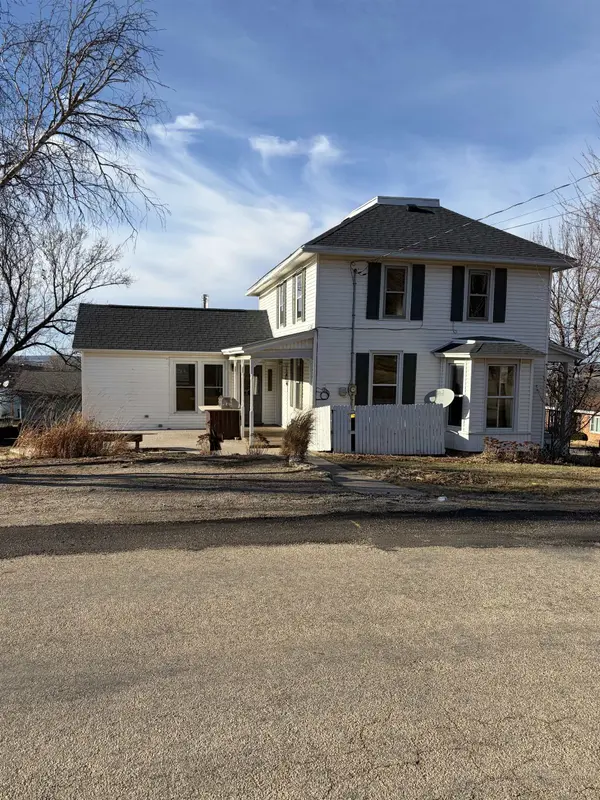 216 S Washington Street, Elizabeth, IL 61028