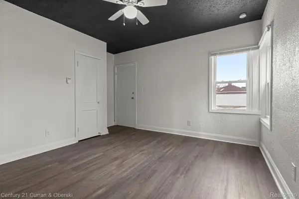 53 W Charlotte ST, Ecorse, MI 48229