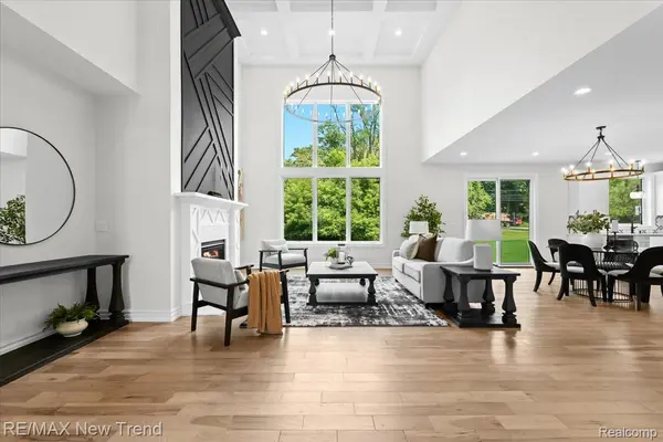 32534 Sanctuary CT, Farmington Hills, MI 48336