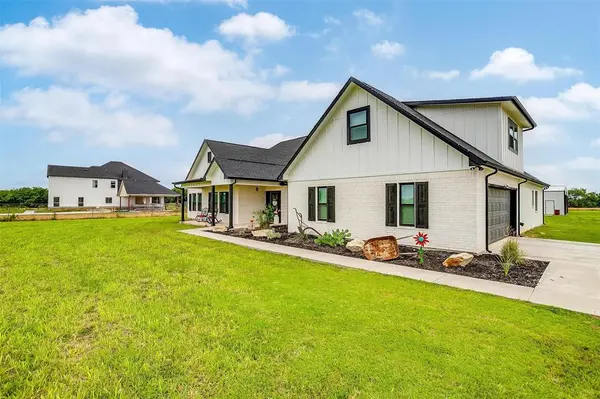 3095 County Road 905, Joshua, TX 76058