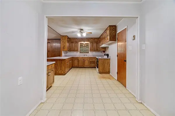 64 Farm Road 2121, Paris, TX 75462