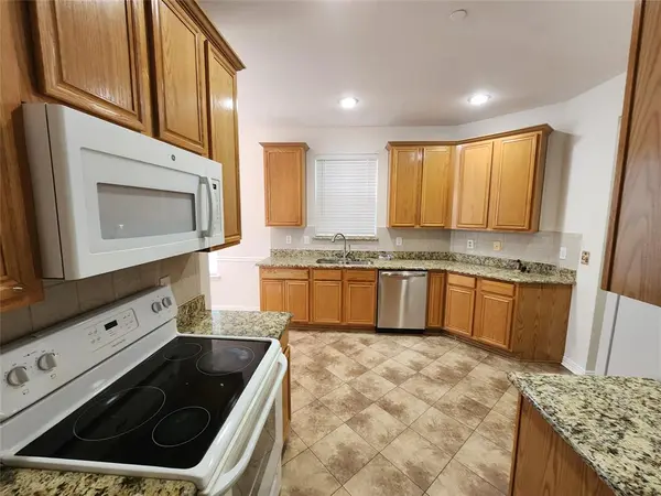 9829 Castlewood Drive, Plano, TX 75025