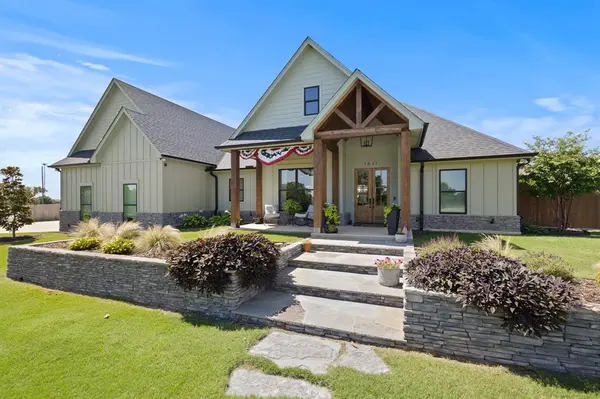 1611 N Mason Street, Bowie, TX 76230