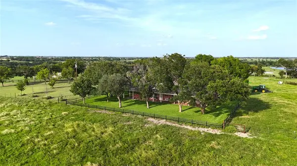 347 Howe Hill Road, Robinson, TX 76706