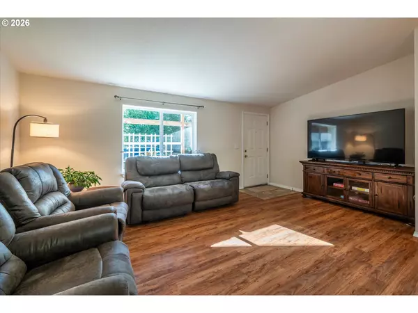 Coos Bay, OR 97420,92260 ALDER HILL LN