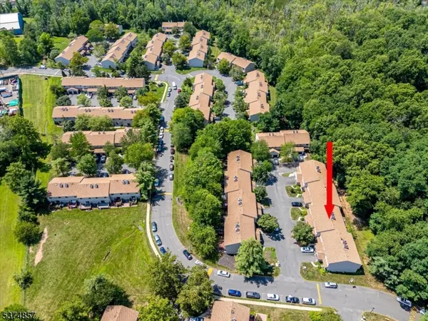 6 Tulip Ct, Edison Twp., NJ 08820