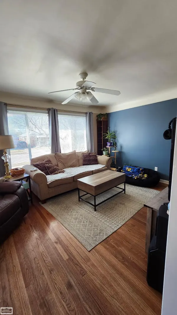 23814 Cushing ST, Eastpointe, MI 48021