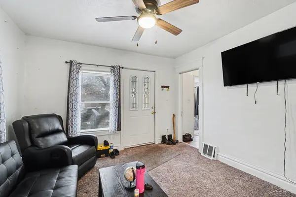 810 Mckinley ST, Lansing, MI 48906