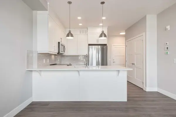 175 Wolf Hollow CRES SE #210, Calgary, AB X0X 0X0