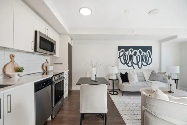 38 Monte Kwinter CT #1112, Toronto C06, ON M3H 0E2