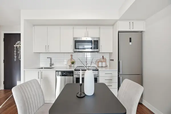 38 Monte Kwinter CT #1112, Toronto C06, ON M3H 0E2