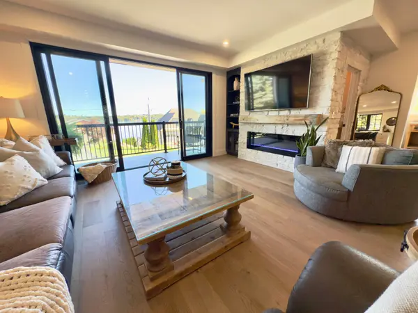 16 Coulcliff BLVD, Scugog, ON L9L 1P8