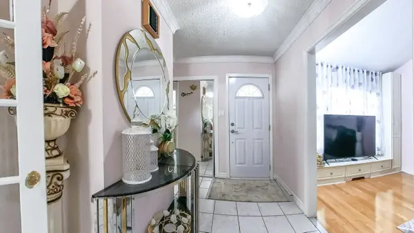 15 Brennan RD, Ajax, ON L1T 2G1