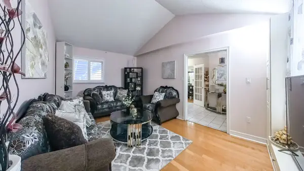 15 Brennan RD, Ajax, ON L1T 2G1