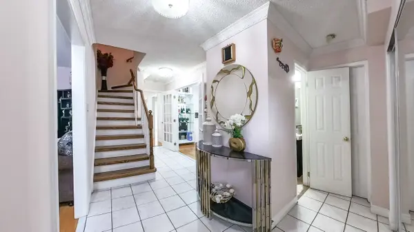 15 Brennan RD, Ajax, ON L1T 2G1