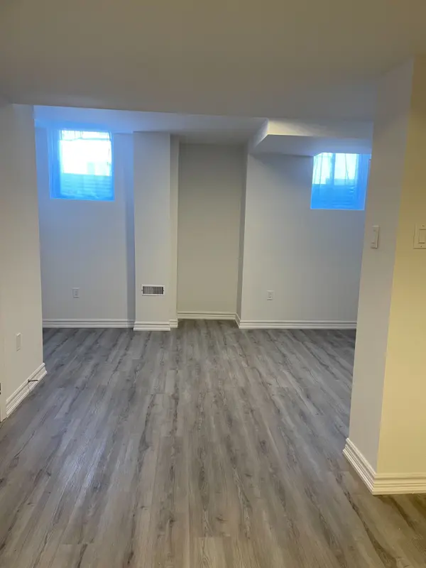 1287 Plymouth DR, Oshawa, ON L1L 0V1