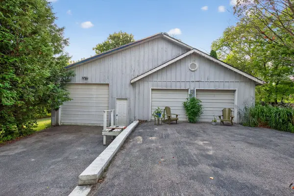 1516 17th Side Road, New Tecumseth, ON L0G 1T0