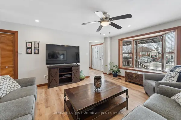 277 Parkway AVE, Georgina, ON L4P 2W1