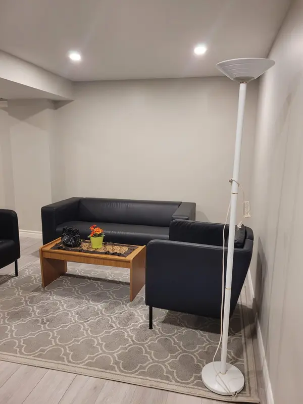 7 Billingham HTS #Bsmt, Aurora, ON L4G 7R8