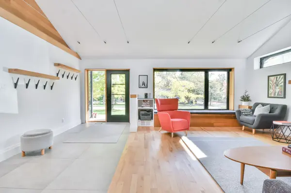 20 Weldon ST, Barrie, ON L4M 4J4