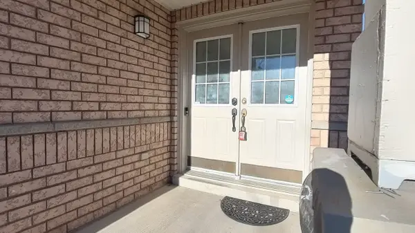 121 Tiller TRL #MAIN & 2ND, Brampton, ON L6X 4S9