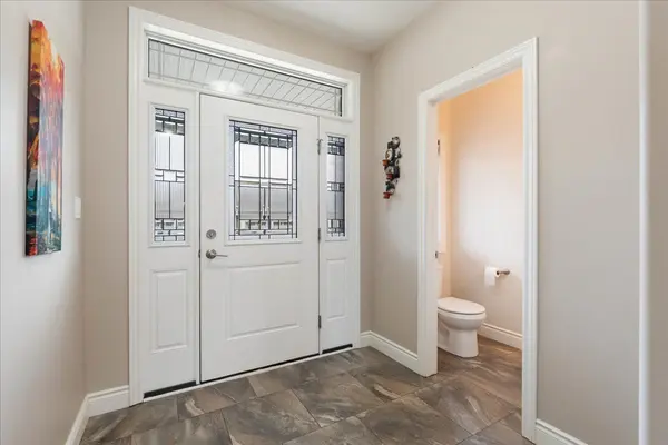 82 Mountain Ash DR, Belleville, ON K8N 0E3