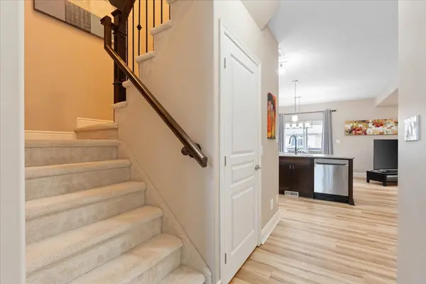 82 Mountain Ash DR, Belleville, ON K8N 0E3