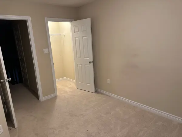 4 Ambrous CRES, Guelph, ON N1G 0G1