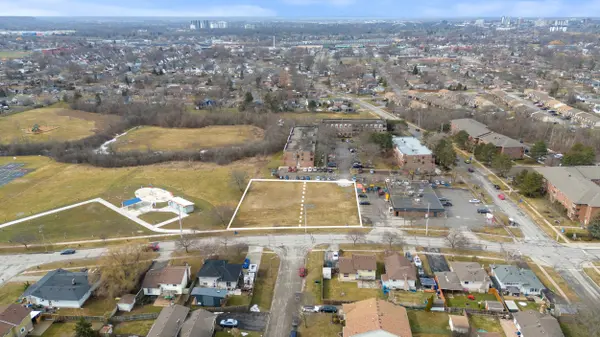 118 Woodrow ST, St. Catharines, ON L2P 3S3