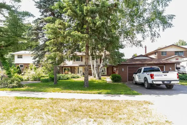 570 Phillip ST E, Gravenhurst, ON P1P 1M3