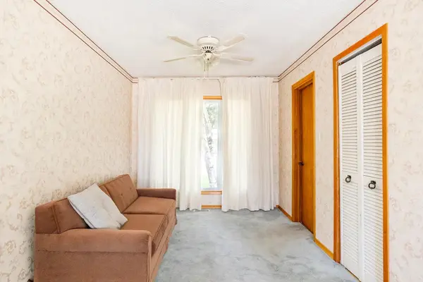 570 Phillip ST E, Gravenhurst, ON P1P 1M3