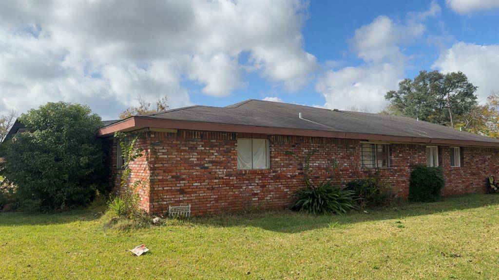 2005 Gulfway Drive, Port Arthur, TX 77640