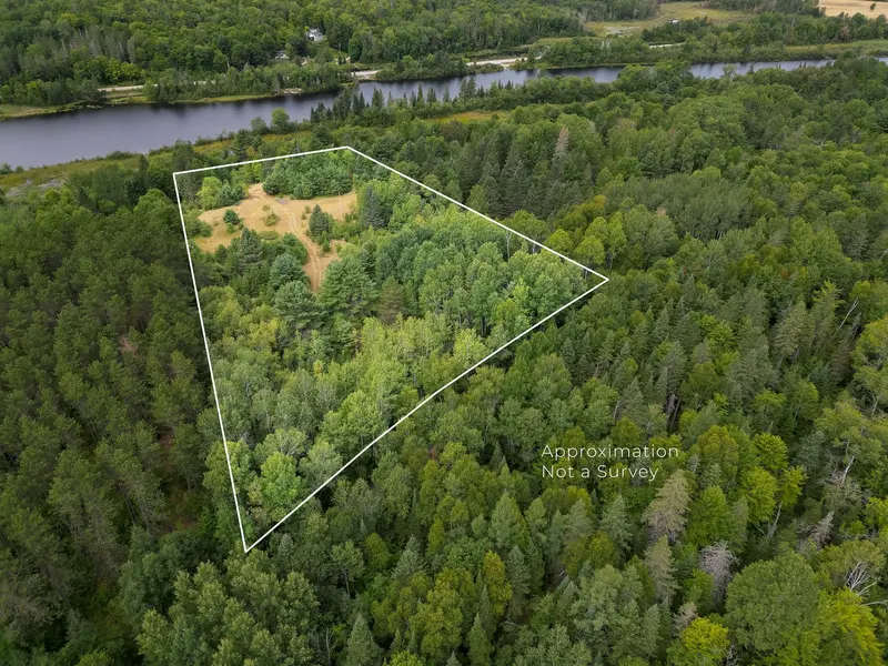 0 Flying Club RD, Greater Madawaska, ON K7R 2Z6