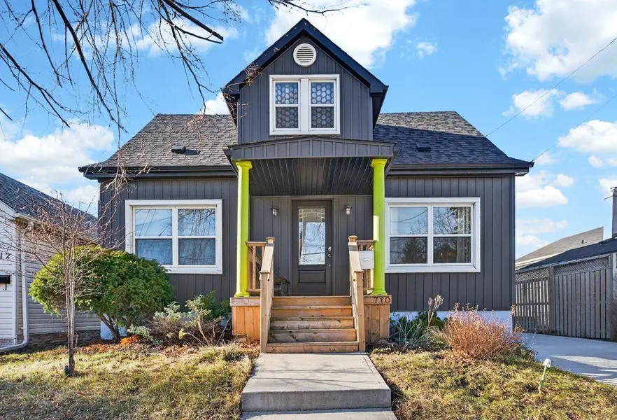 710 Rennie ST, Hamilton, ON L8H 3R2